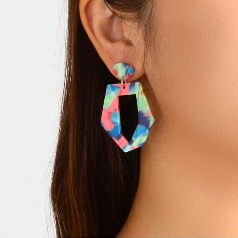 Colorful Acrylic Hoop Earrings A1396 - Picture 2 of 4